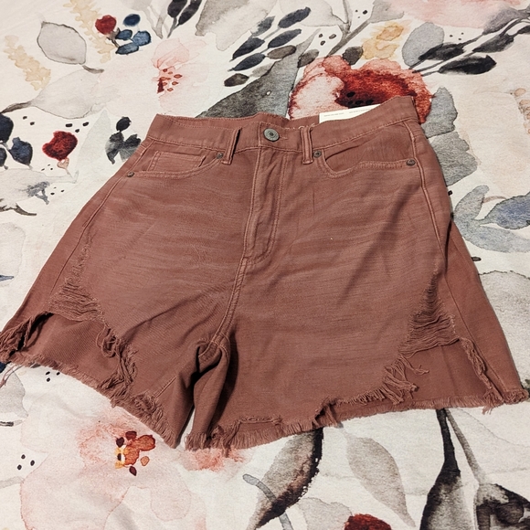 Size 6 NWT American Eagle Highest Rise Mom Shorts Pink - Picture 1 of 9